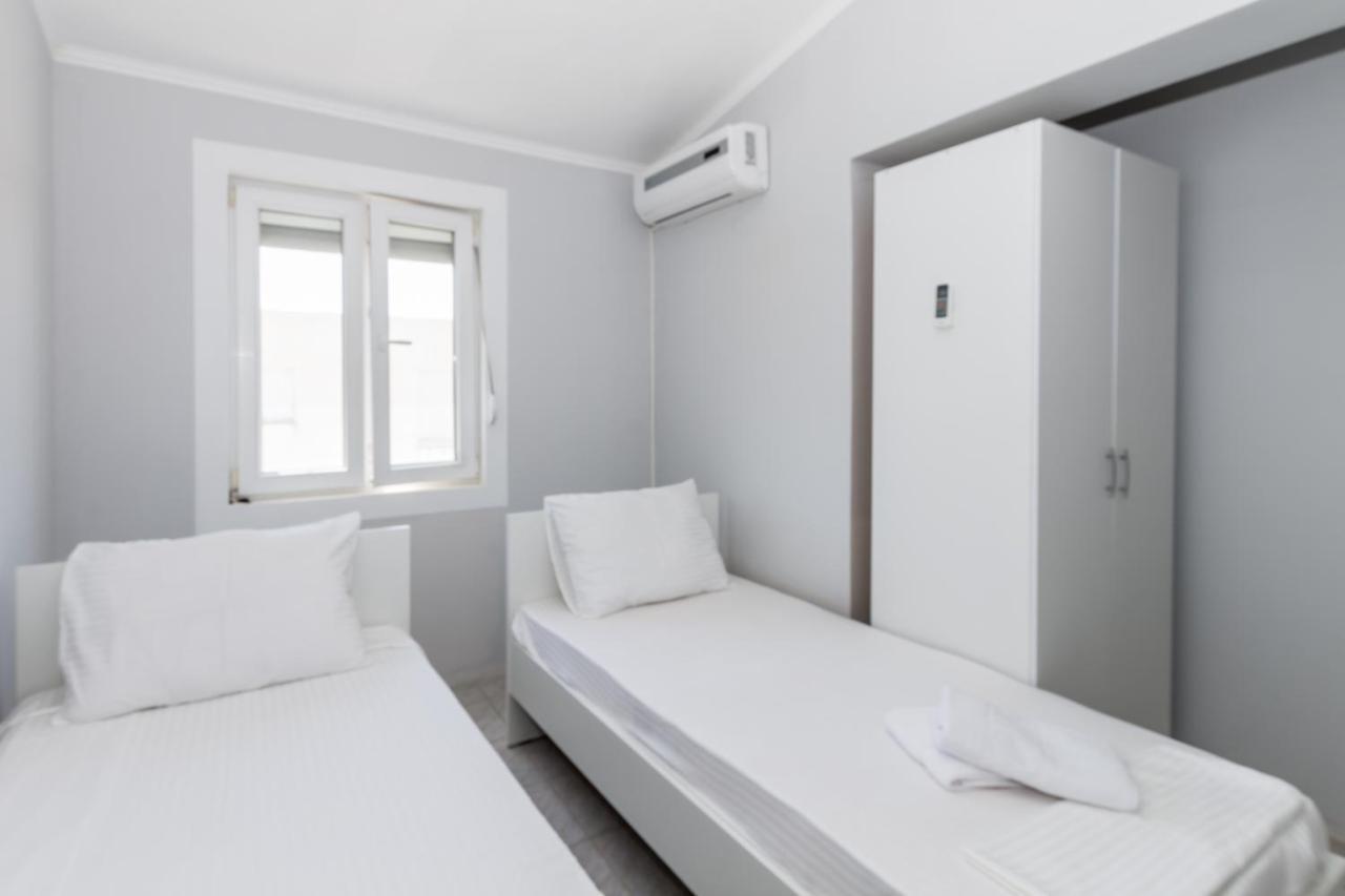 Apartments Dovana Kastela Bagian luar foto