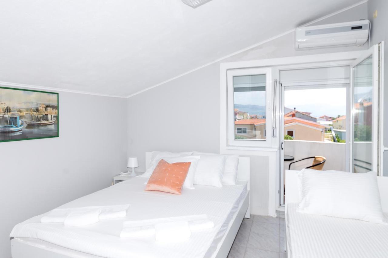 Apartments Dovana Kastela Bagian luar foto