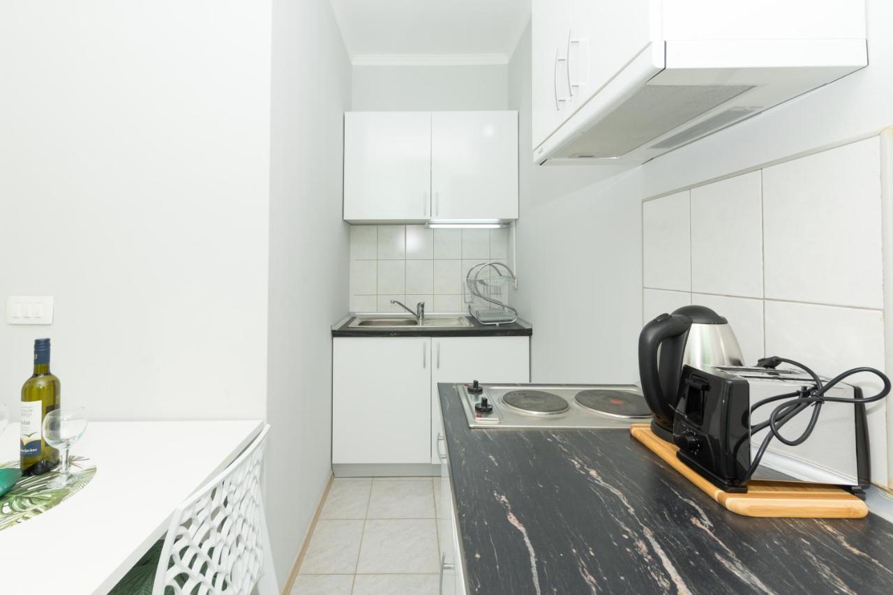 Apartments Dovana Kastela Bagian luar foto