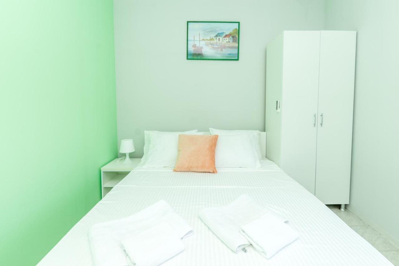 Apartments Dovana Kastela Bagian luar foto